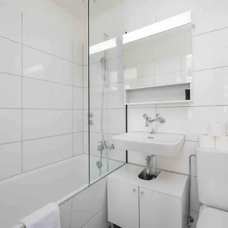 Downtown Deluxe With Queen Bed Be-45