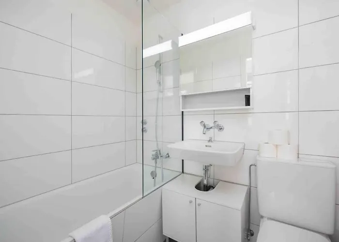 Downtown Deluxe With Queen Bed Be-45