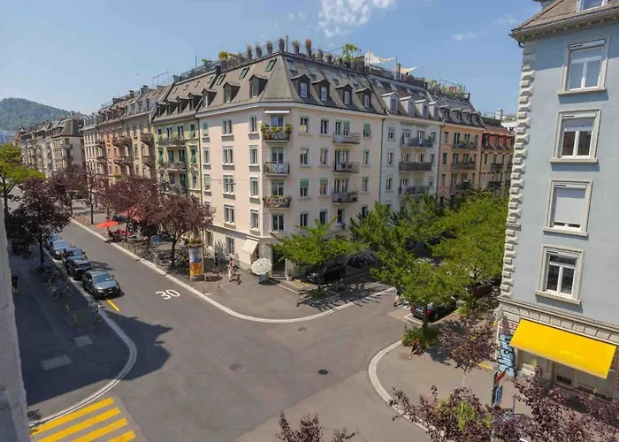 Downtown Deluxe With Queen Bed Be-45