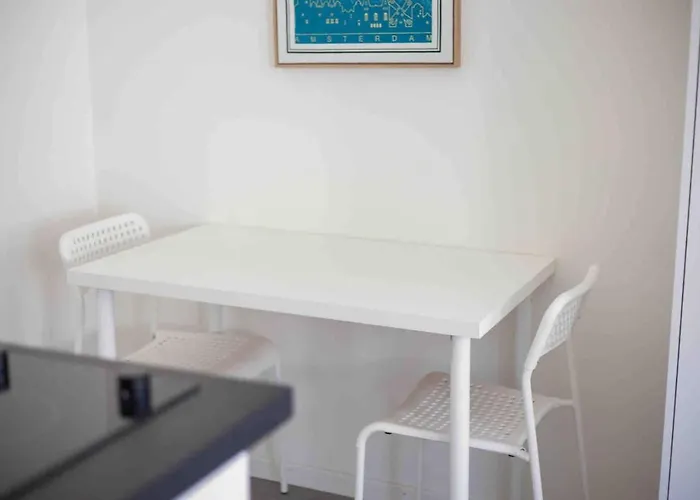 Downtown Deluxe With Queen Bed Be-45 Ζυρίχη